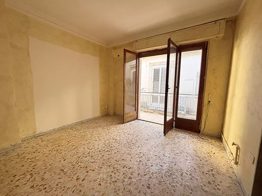 Immagine 3 di Appartamento in vendita  in via Francesco Crispi a Canosa Di Puglia