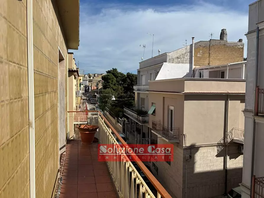 Immagine 4 di Appartamento in vendita  in via Cadorna 66 a Canosa Di Puglia