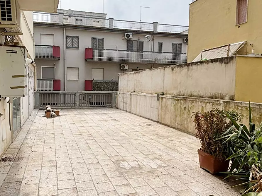 Immagine 8 di Appartamento in vendita  in via Corsica 44 a Canosa Di Puglia