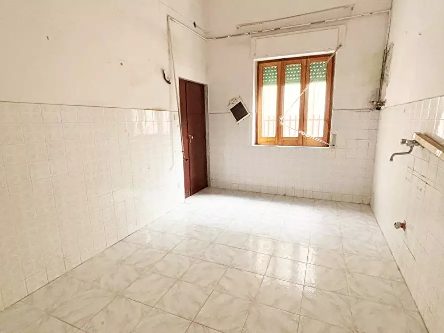 Immagine 2 di Casa indipendente in vendita  in via Martiri di Barletta a Canosa Di Puglia