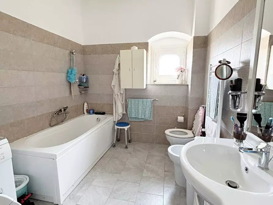 Immagine 4 di Appartamento in vendita  in Corso Garibaldi 253 a Canosa Di Puglia