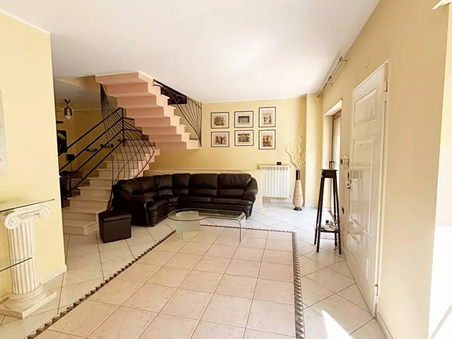 Immagine 4 di Villa in vendita  in via piano san giovanni a Canosa Di Puglia