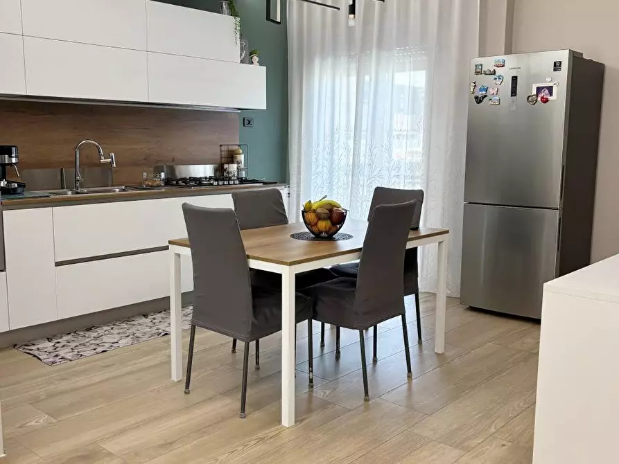 Immagine 4 di Appartamento in vendita  in via Corsica a Canosa Di Puglia