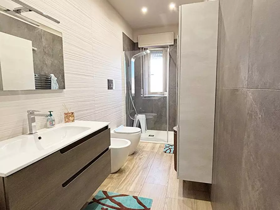Immagine 6 di Appartamento in vendita  in via Corsica a Canosa Di Puglia