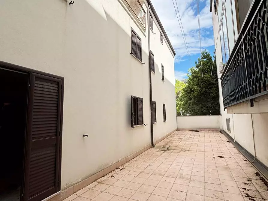 Immagine 4 di Appartamento in vendita  in via Pisacane 6 a Canosa Di Puglia