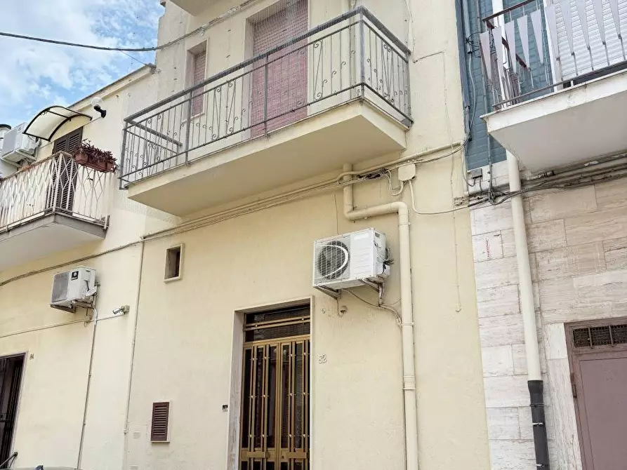 Immagine 1 di Casa indipendente in vendita  in via XXI Aprile a Canosa Di Puglia