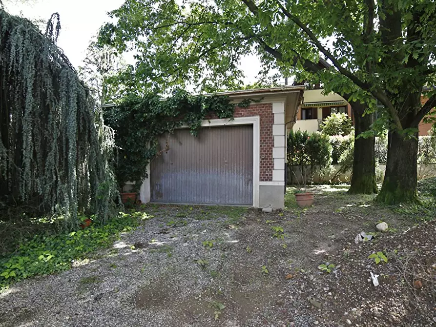 Immagine 25 di Appartamento in vendita  in Via Zara 1 a Fagnano Olona