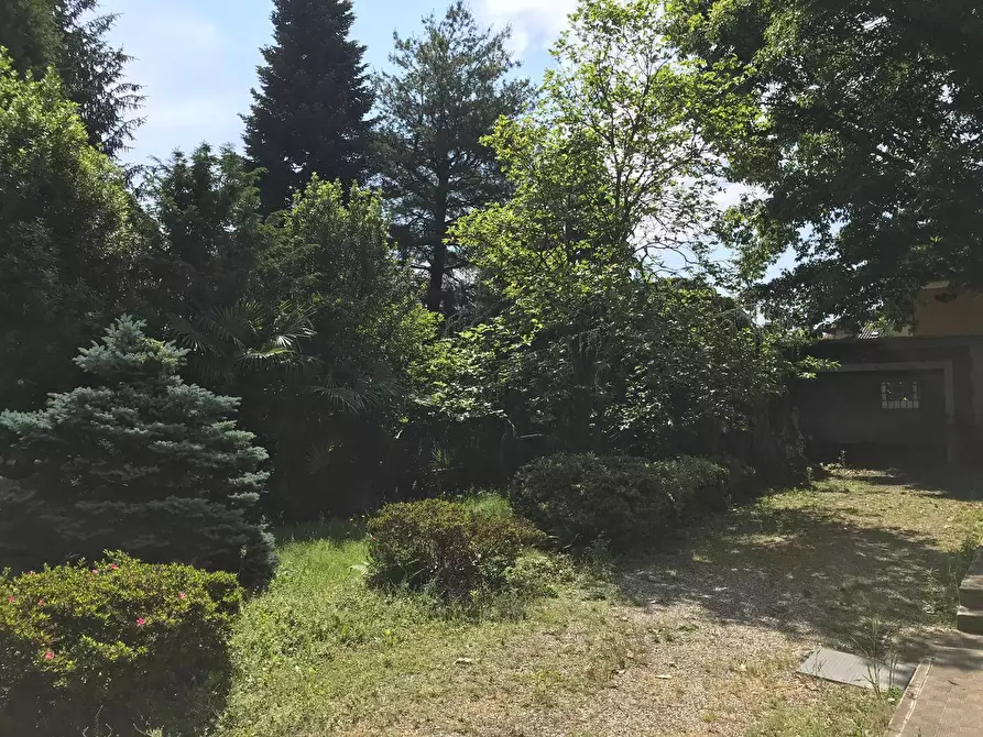 Immagine 34 di Appartamento in vendita  in Via Zara 1 a Fagnano Olona