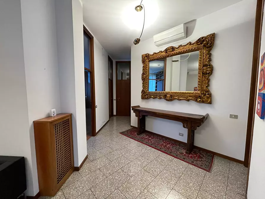 Immagine 13 di Ufficio in affitto  in Piazza Monumento 4 a Legnano