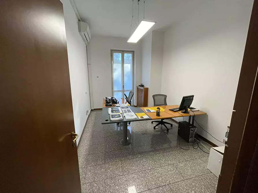 Immagine 9 di Ufficio in affitto  in Piazza Monumento 4 a Legnano