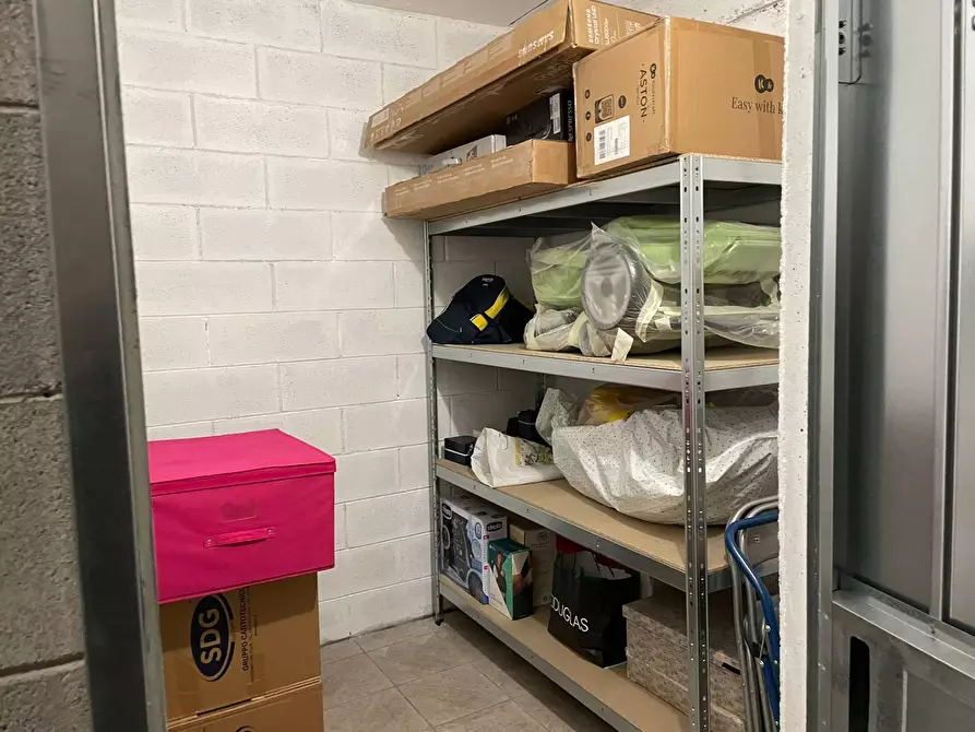 Immagine 15 di Appartamento in vendita  in Via Sondrio 24 a Legnano