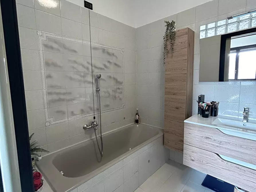 Immagine 35 di Appartamento in vendita  a Busto Arsizio