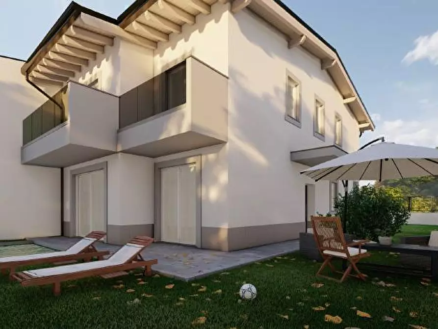 Immagine 5 di Casa semindipendente in vendita  a Legnano