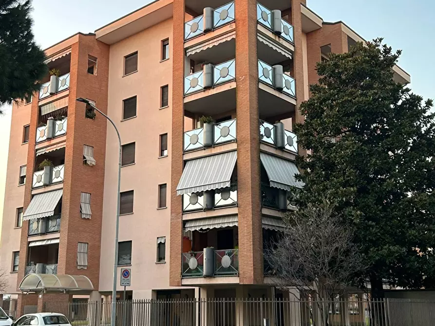 Immagine 33 di Appartamento in vendita  in Via Pola 2 a Legnano