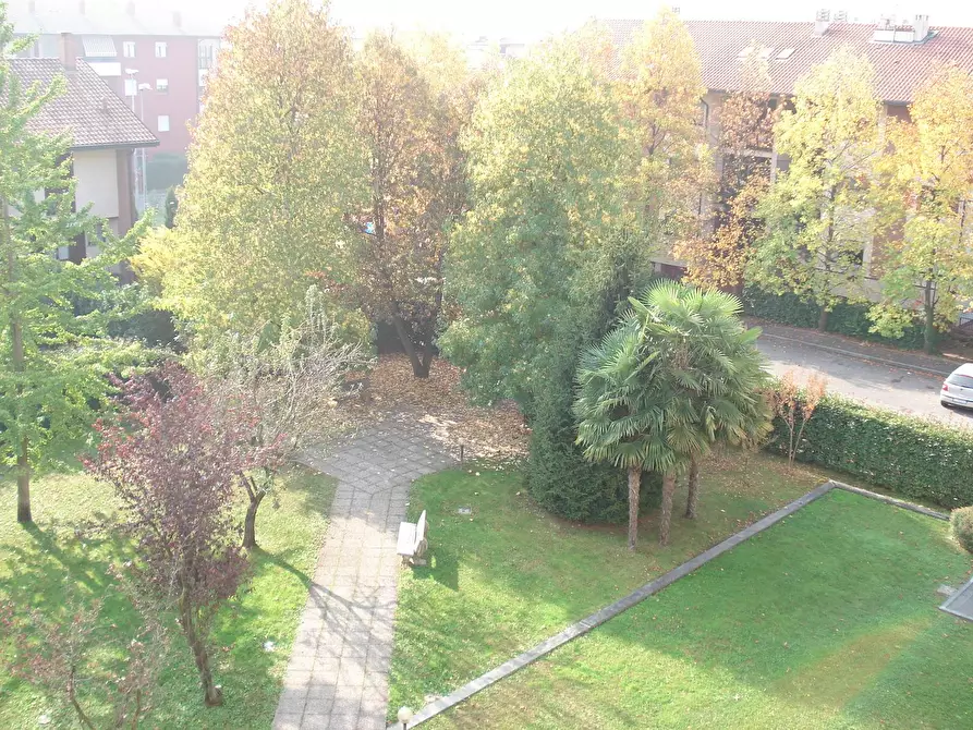 Immagine 4 di Appartamento in vendita  in Via Redipuglia 20 a Bernate Ticino