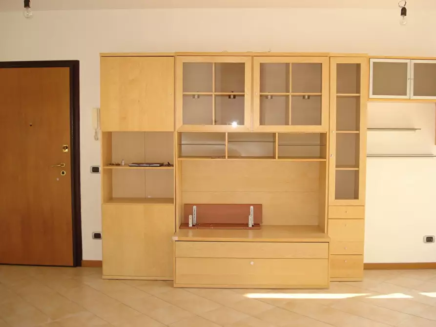 Immagine 5 di Appartamento in vendita  in Via Redipuglia 20 a Bernate Ticino