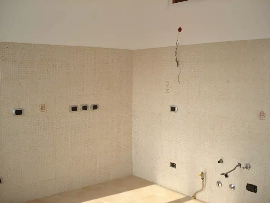 Immagine 9 di Appartamento in vendita  in Via Redipuglia 20 a Bernate Ticino