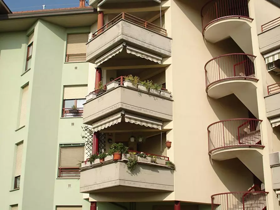 Immagine 18 di Appartamento in vendita  in Via Redipuglia 20 a Bernate Ticino