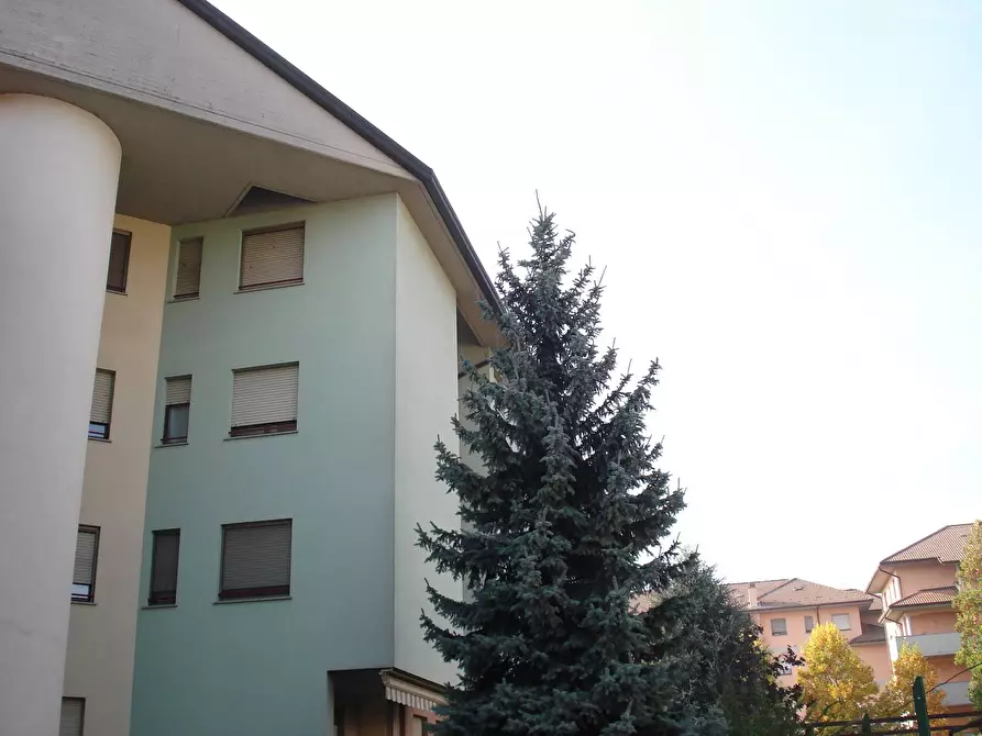 Immagine 21 di Appartamento in vendita  in Via Redipuglia 20 a Bernate Ticino