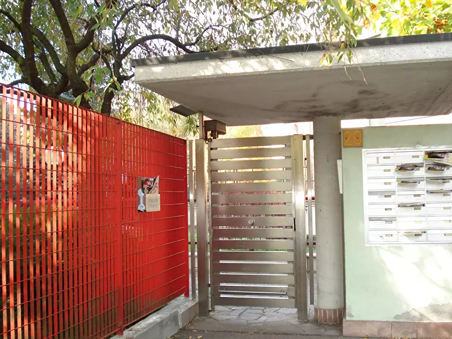 Immagine 27 di Appartamento in vendita  in Via Redipuglia 20 a Bernate Ticino