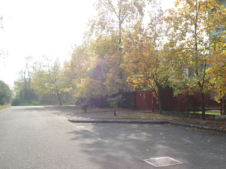 Immagine 29 di Appartamento in vendita  in Via Redipuglia 20 a Bernate Ticino