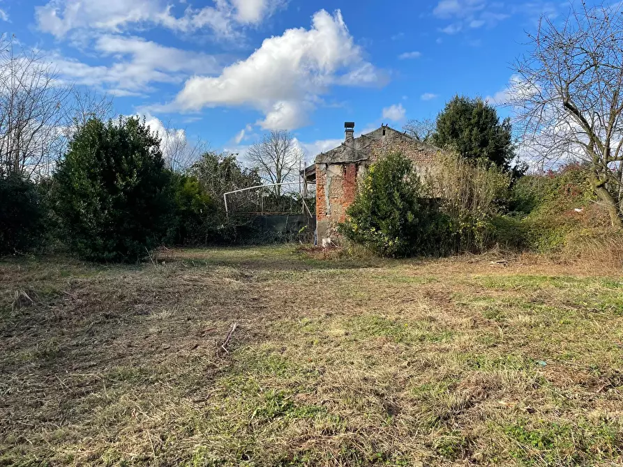 Immagine 6 di Rustico / casale in vendita  in Via veroncora snc a Busto Arsizio