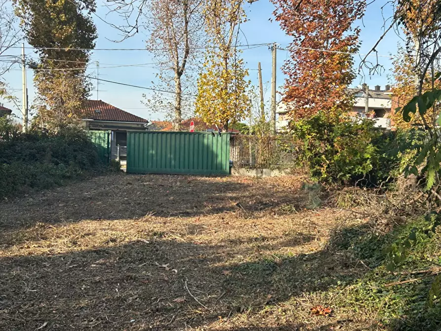 Immagine 5 di Terreno residenziale in vendita  in Viale Toscana 48 a Busto Arsizio