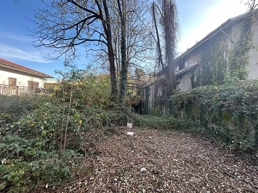 Immagine 31 di Terreno residenziale in vendita  in Viale Toscana 48 a Busto Arsizio