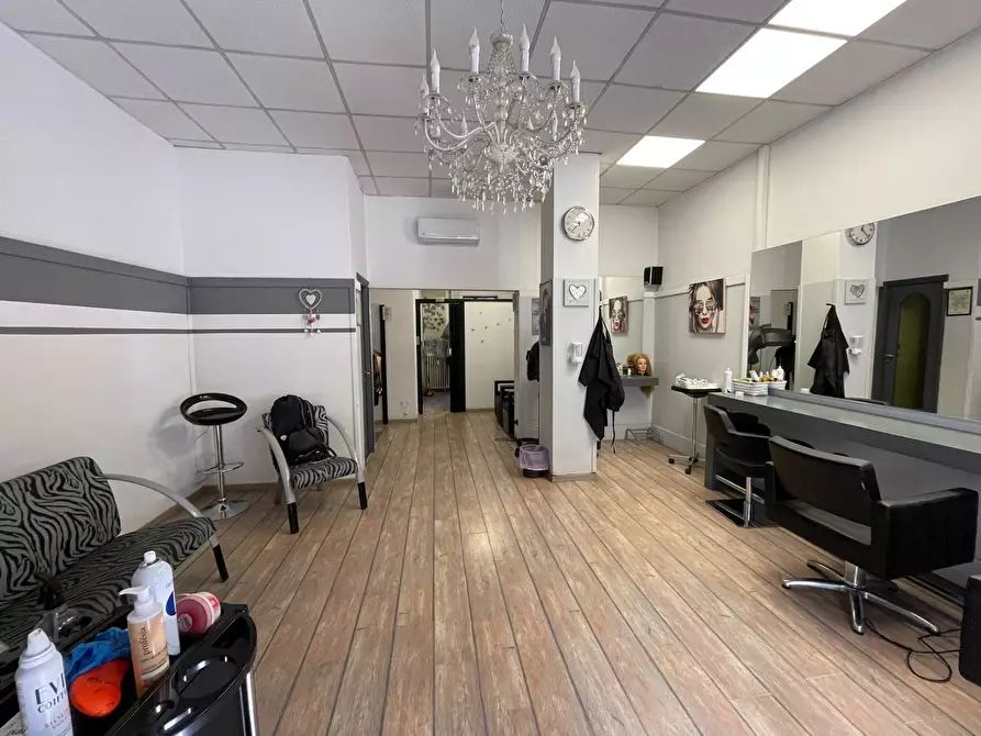 Immagine 2 di Attività commerciale in vendita  in Via Santa Caterina 27 a Legnano
