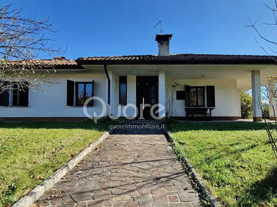 Immagine 1 di Villa in vendita  in VIA BRAIDUZZE a Nimis