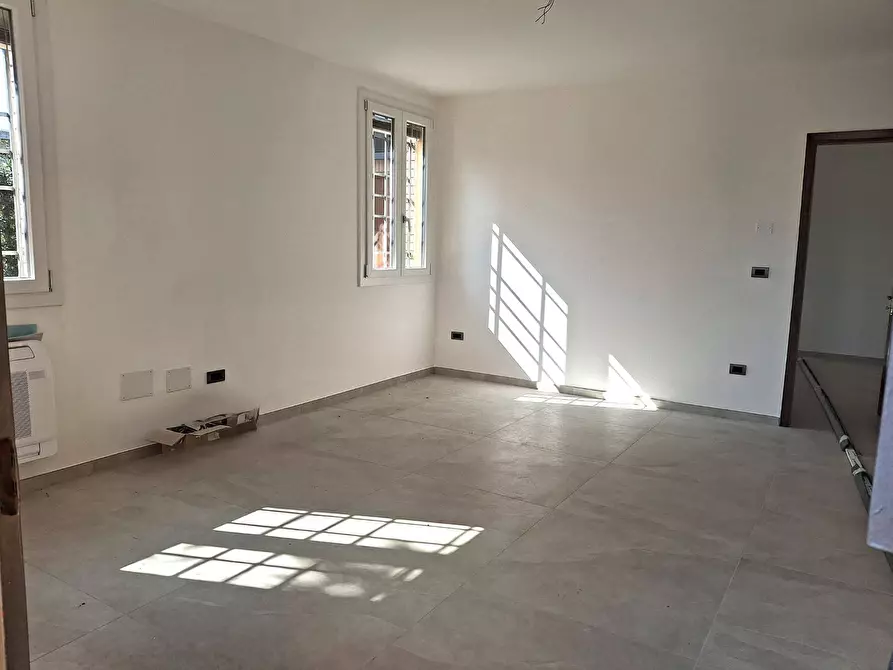 Immagine 2 di Ufficio in affitto  in Via Arturo Toscanini a Ferrara