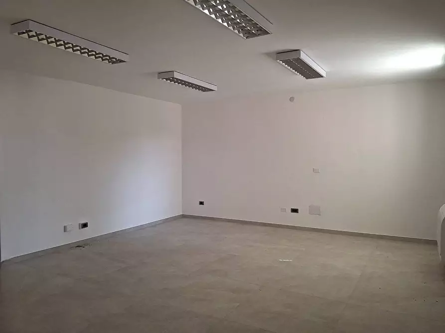 Immagine 8 di Ufficio in affitto  in Via Arturo Toscanini a Ferrara