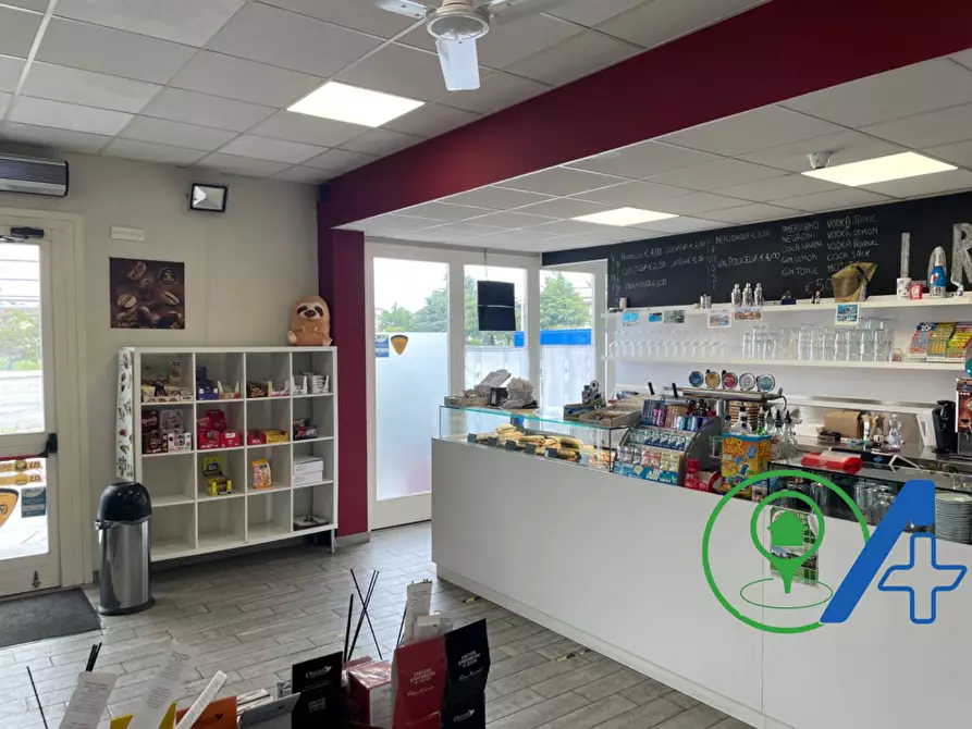 Immagine 4 di Attività commerciale in vendita  in stradas statale Goitese 495 a Goito