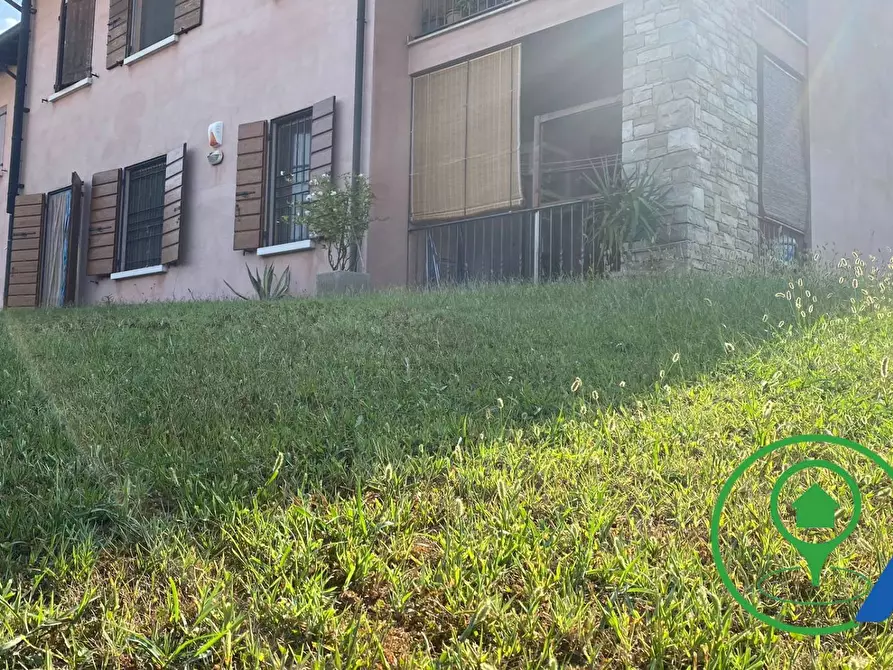 Immagine 5 di Appartamento in vendita  in via Francesco Gondrand 6 a Casalmoro