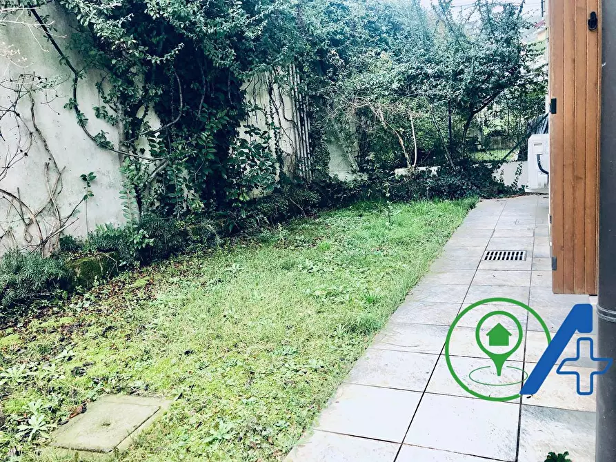 Immagine 10 di Appartamento in vendita  in via dei mandorli 9/f a Castiglione Delle Stiviere