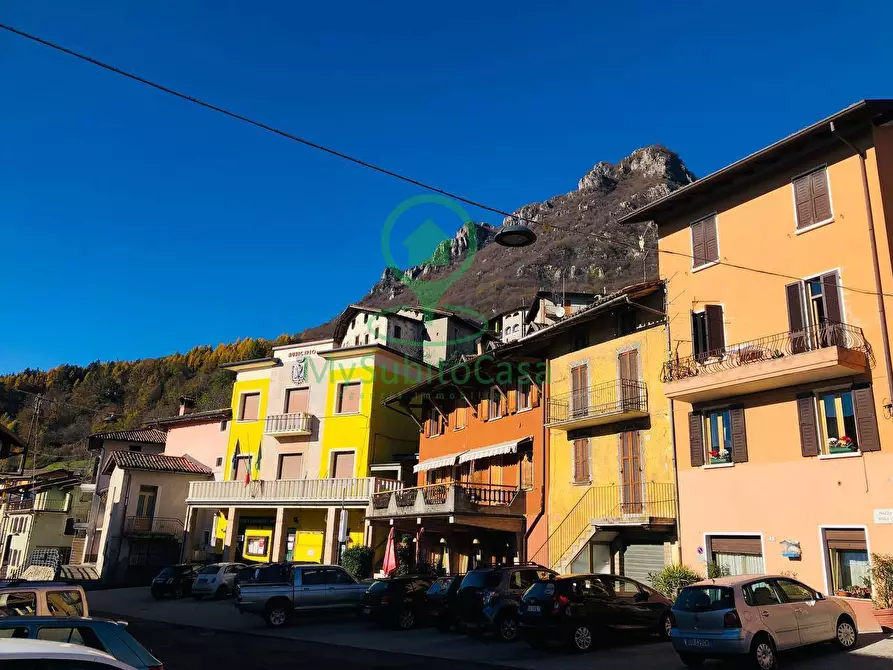 Immagine 22 di Casa semindipendente in vendita  in via roma a Anfo