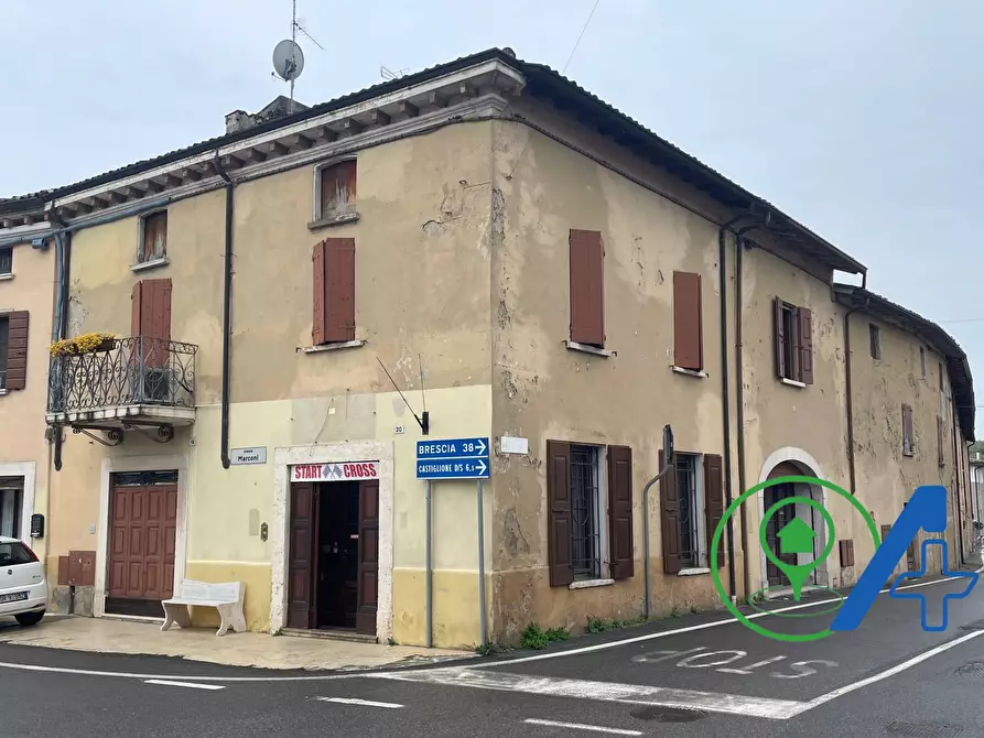 Immagine 2 di Palazzo in vendita  in piazza Guglielmo Marconi angolo via xxiv giugno a Solferino
