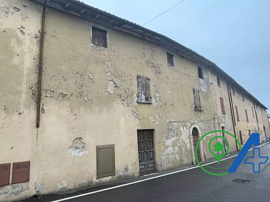 Immagine 4 di Palazzo in vendita  in piazza Guglielmo Marconi angolo via xxiv giugno a Solferino