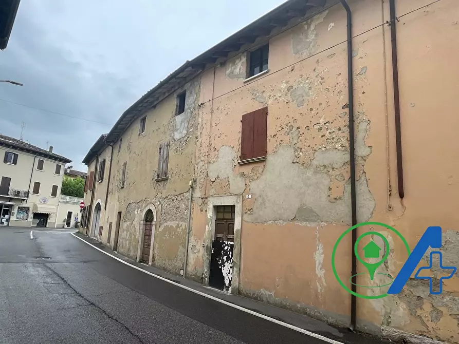 Immagine 5 di Palazzo in vendita  in piazza Guglielmo Marconi angolo via xxiv giugno a Solferino