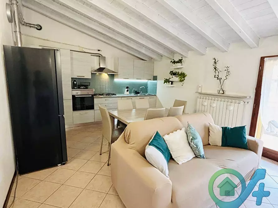 Immagine 1 di Appartamento in vendita  in via Francesco Petrarca 6 a Castiglione Delle Stiviere