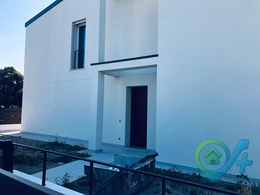 Immagine 9 di Villetta a schiera in vendita  in via avis a Volta Mantovana