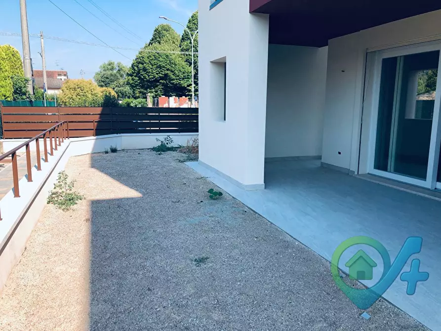 Immagine 16 di Villetta a schiera in vendita  in via avis a Volta Mantovana