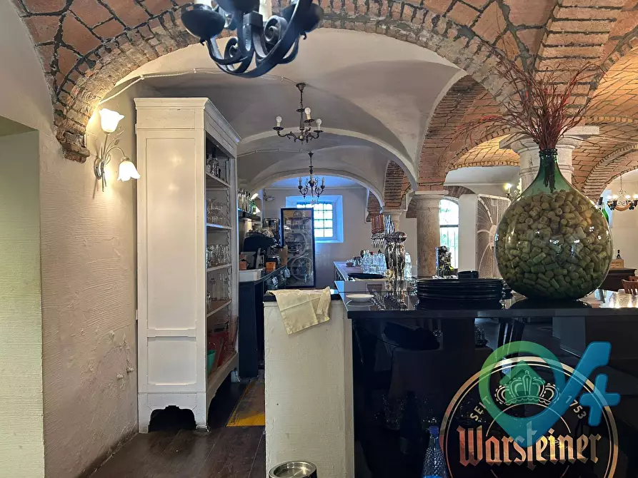 Immagine 3 di Locale commerciale in vendita  in Defendi Semeghini 25 a Quistello