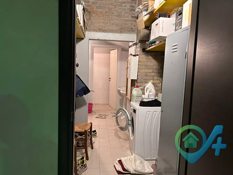 Immagine 11 di Locale commerciale in vendita  in Defendi Semeghini 25 a Quistello