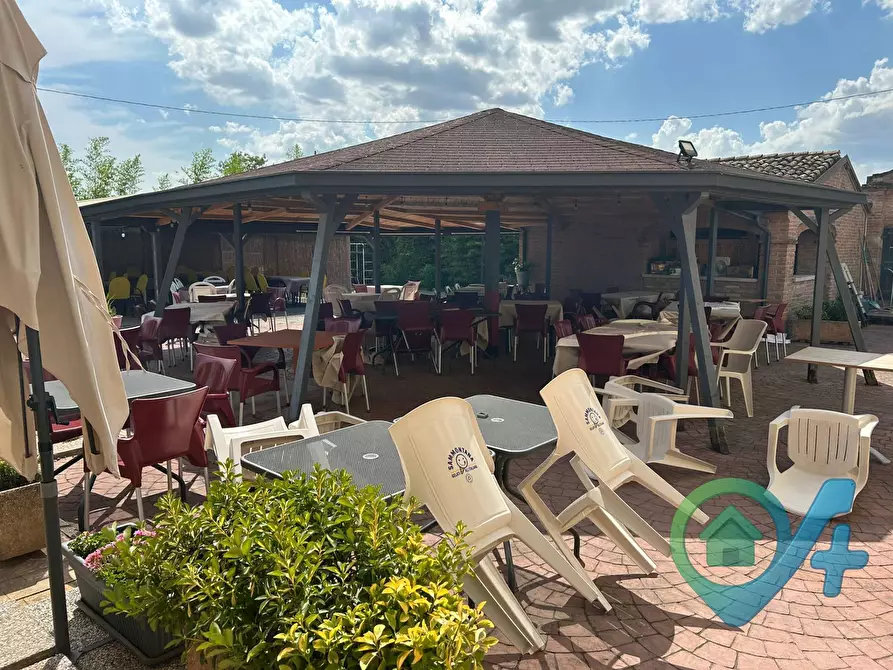 Immagine 18 di Locale commerciale in vendita  in Defendi Semeghini 25 a Quistello