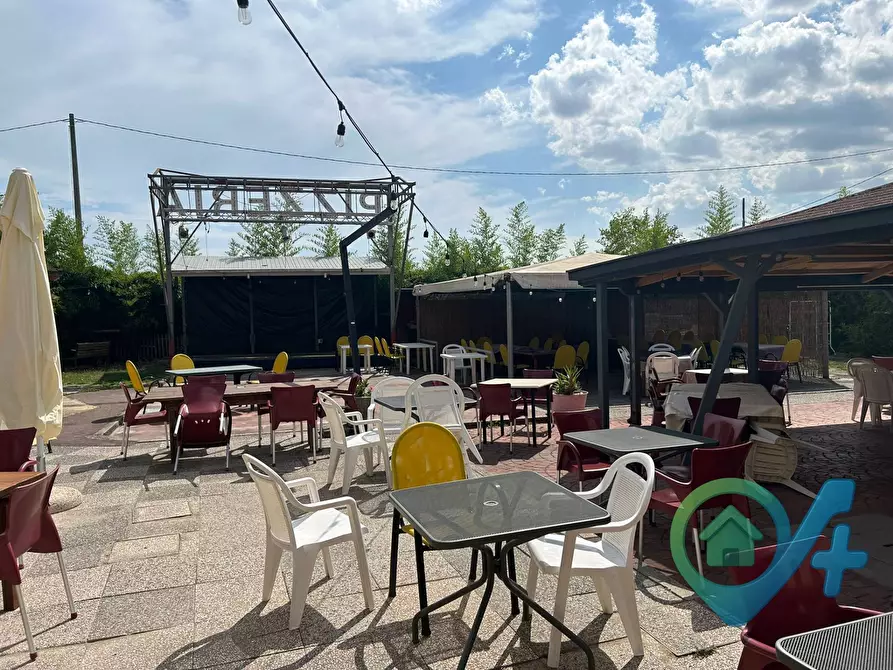 Immagine 19 di Locale commerciale in vendita  in Defendi Semeghini 25 a Quistello