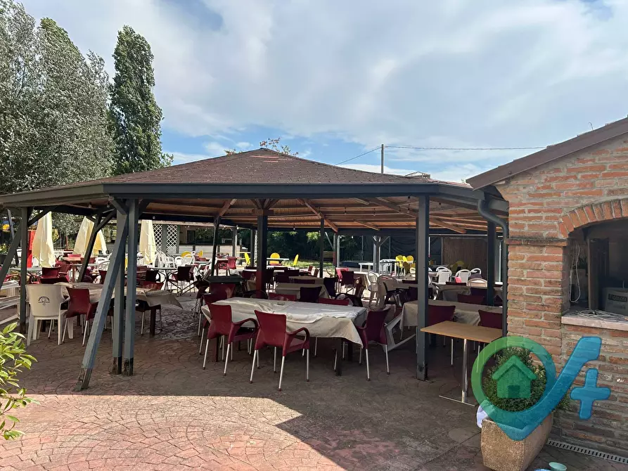 Immagine 22 di Locale commerciale in vendita  in Defendi Semeghini 25 a Quistello