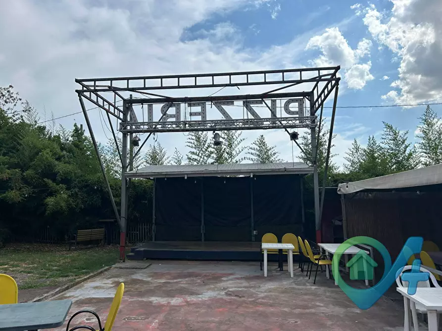 Immagine 28 di Locale commerciale in vendita  in Defendi Semeghini 25 a Quistello