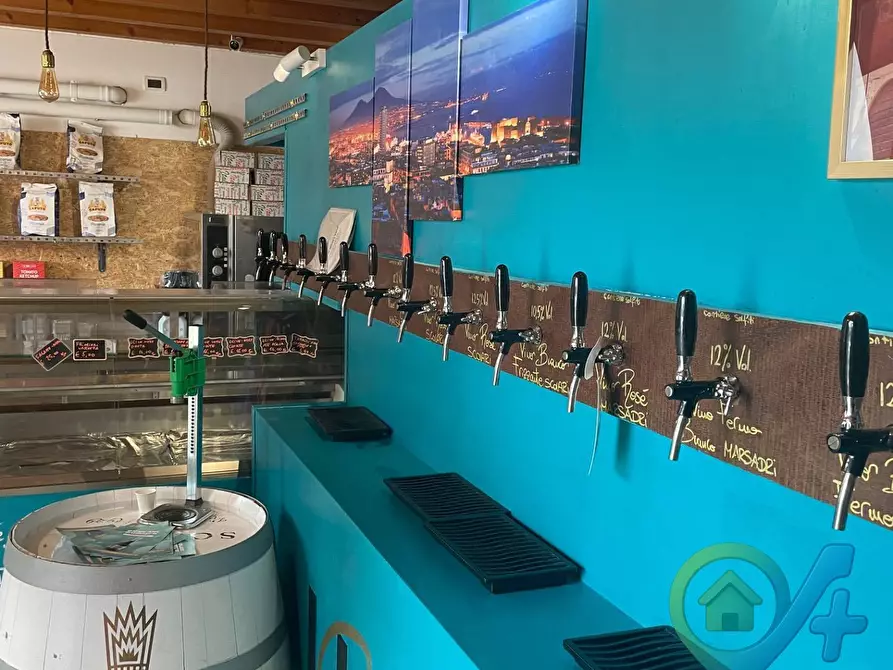 Immagine 1 di Attività commerciale in vendita  a Montichiari