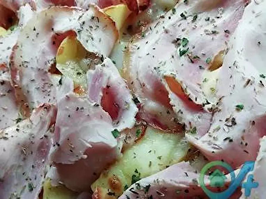 Immagine 3 di Attività commerciale in vendita  a Verona